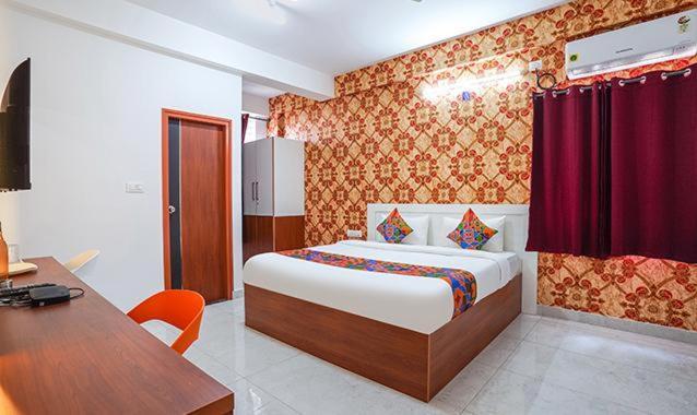Hotel Royal Platinum Bangalore Esterno foto